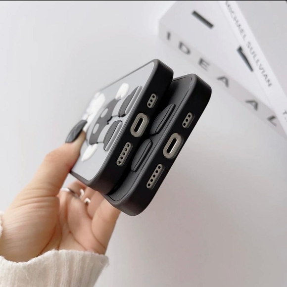 Phone cases for iphone KAWS 3D design - Picture 3 of 6